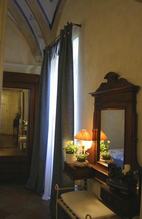 Casa Nobile Bed & Breakfast Tovo San Giacomo Стая снимка
